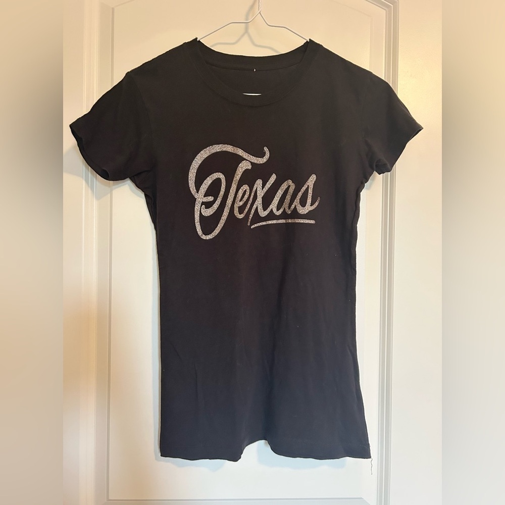 Black fitted Texas and silver lettering T-shirt
